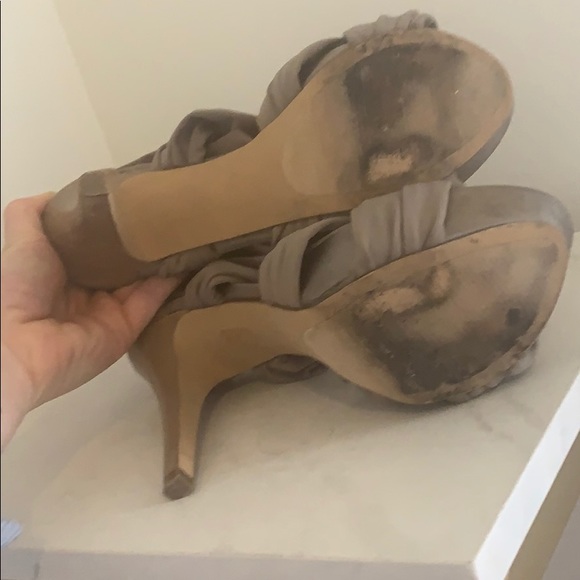 Shoes - Picture 4 of 5